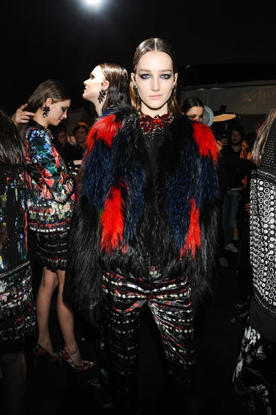 Look 37